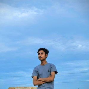 Meet your Posher, Haris